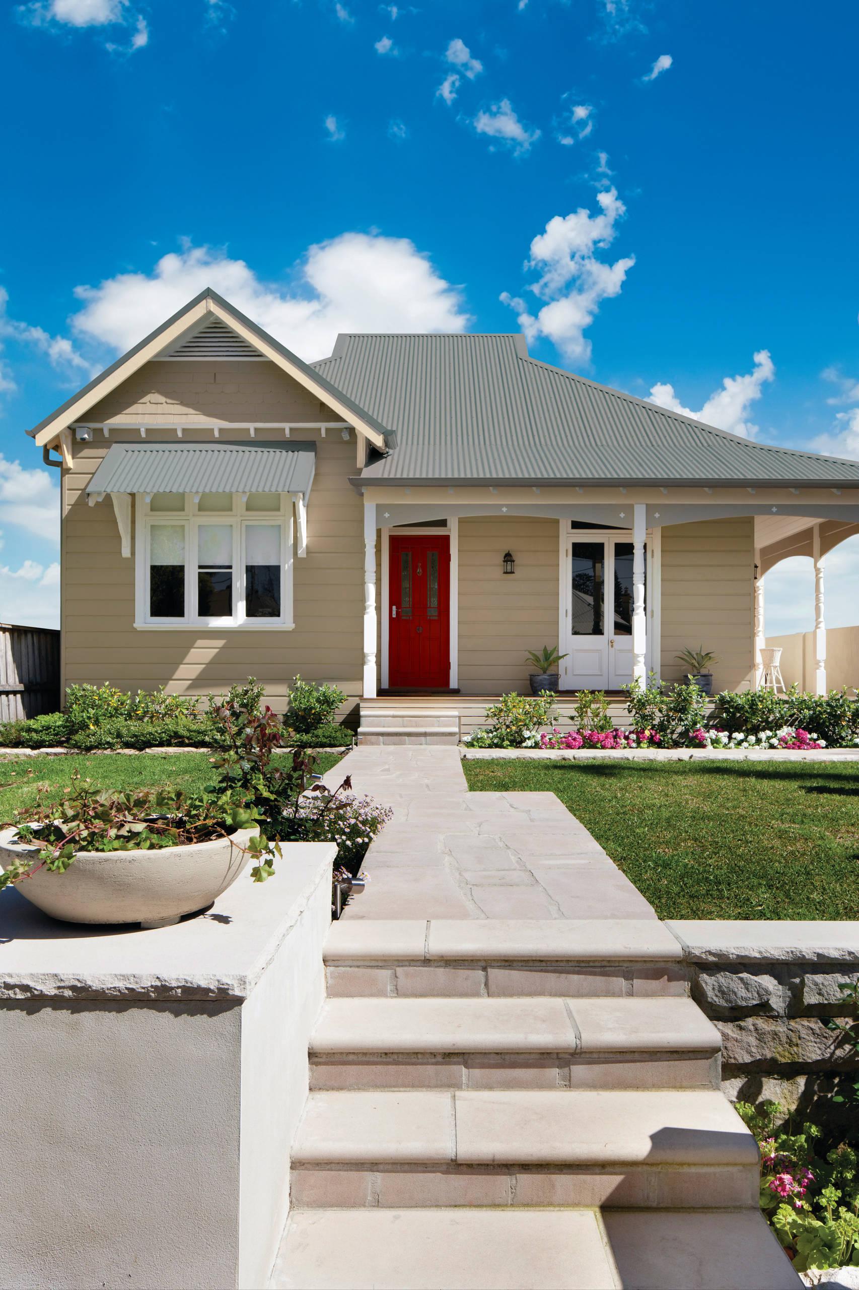 Traditional exterior heritage house repaint